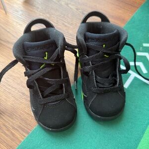 Jordan Kids Black High-Top Sneakers with Neon Green Detail